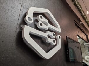 3D Drukarnia - Druk 3D wielkogabarytowe logo w technologii FDM